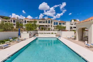 Photo #5: 6609695 Listing