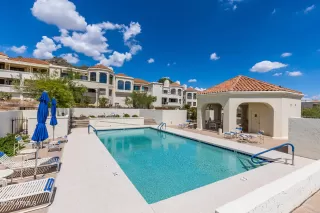 Photo #6: 6609695 Listing