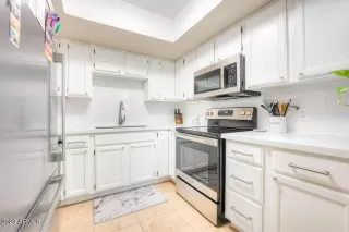 Photo #3: 6609790 Listing