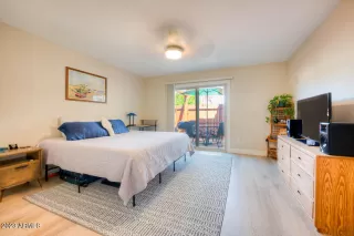 Photo #5: 6609790 Listing