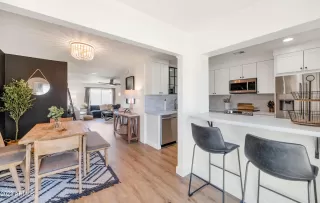 Photo #1: 6610002 Listing