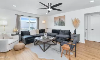 Photo #3: 6610002 Listing