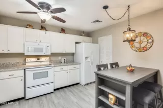 Photo #2: 6610225 Listing 