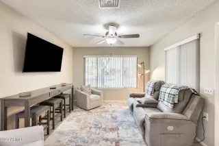 Photo #3: 6610225 Listing 