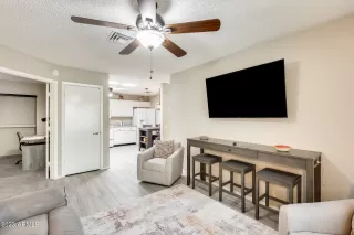 Photo #5: 6610225 Listing 
