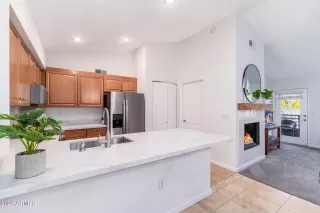 Photo #5: 6610273 Listing