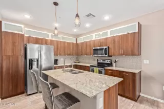 Photo #3: 6610281 Listing