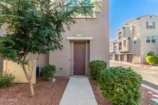 Photo #5: 6610281 Listing