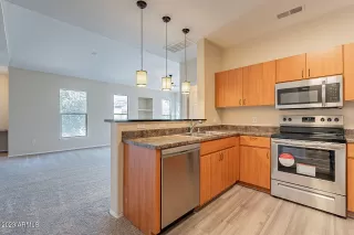 Photo #5: 6610354 Listing