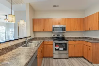 Photo #6: 6610354 Listing