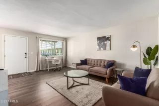 Photo #5: 6610560 Listing 