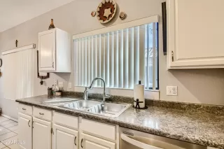 Photo #6: 6610592 Listing 