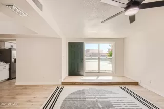 Photo #5: 6610601 Listing