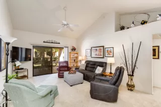 Photo #2: 6610699 Listing 