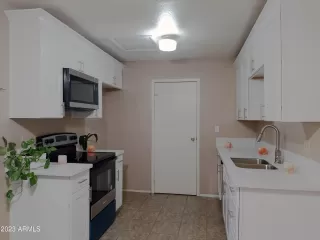 Photo #4: 6610819 Listing