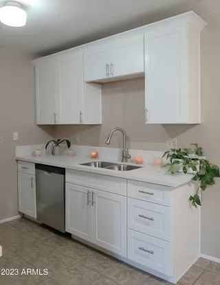 Photo #5: 6610819 Listing