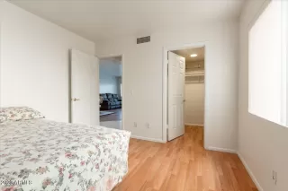 Photo #6: 6610836 Listing