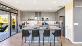 Photo #5: 6610839 Listing 