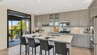 Photo #6: 6610839 Listing 