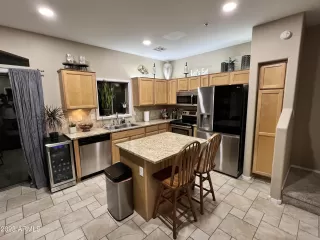 Photo #5: 6610900 Listing 