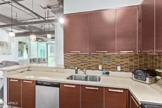 Photo #6: 6611025 Listing