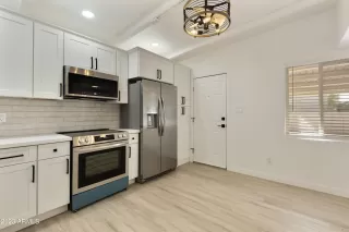 Photo #1: 6611433 Listing 