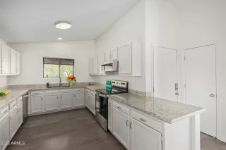 Photo #3: 6611648 Listing