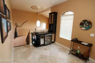 Photo #6: 6611660 Listing