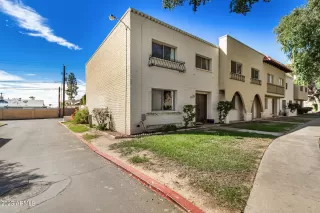 Photo #2: 6611700 Listing