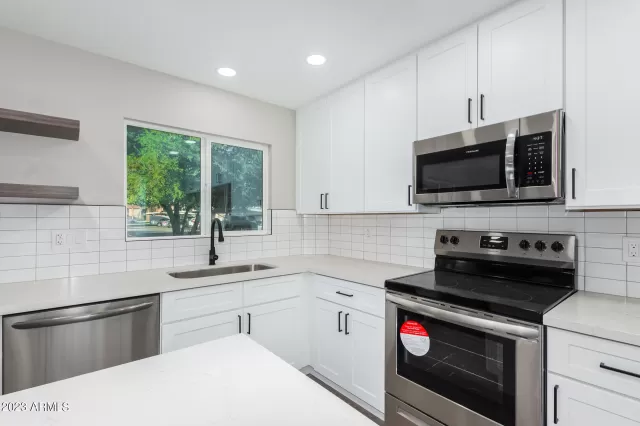 MLS: 6611898 Condo For Sale