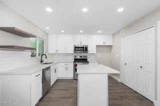 Photo #3: 6611898 Listing 