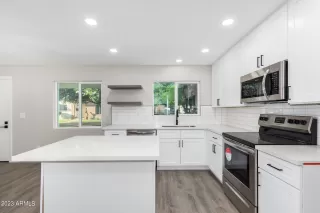 Photo #4: 6611898 Listing 