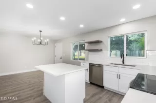 Photo #5: 6611898 Listing 