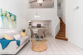 Photo #6: 6612066 Listing