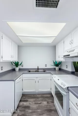 Photo #2: 6612080 Listing 