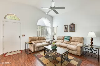 Photo #2: 6612263 Listing 