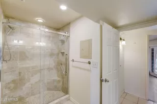 Photo #5: 6612414 Listing 