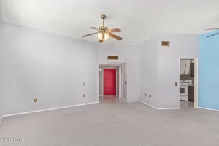 Photo #4: 6612430 Listing