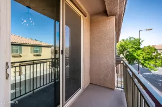 Photo #5: 6612651 Listing