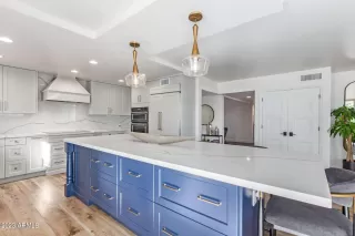 Photo #2: 6612716 Listing