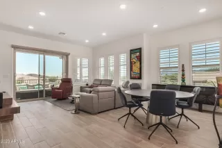 Photo #5: 6612877 Listing