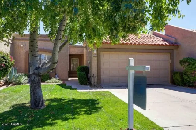 MLS: 6612959 Condo For Sale