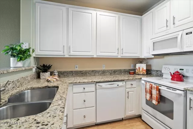 MLS: 6613031 Condo For Sale