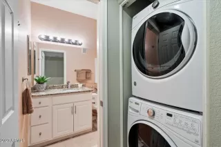 Photo #5: 6613031 Listing