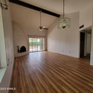 Photo #6: 6613268 Listing