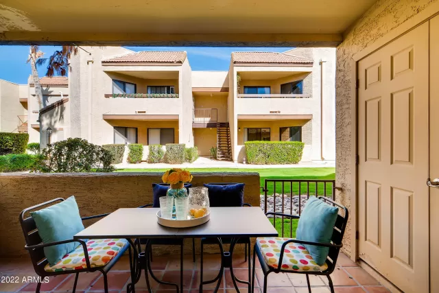 MLS: 6613328 Condo For Sale