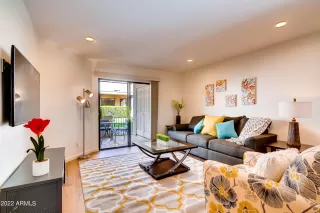 Photo #2: 6613328 Listing