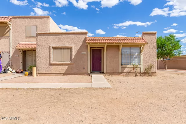 MLS: 6613462 Condo For Sale