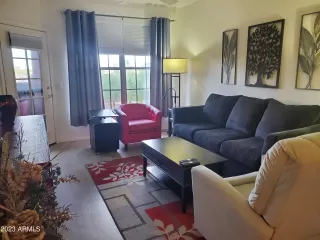 Photo #5: 6613635 Listing