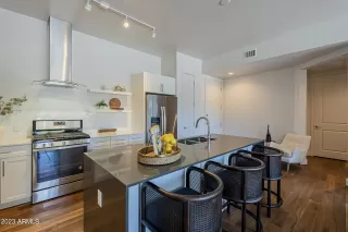 Photo #3: 6613798 Listing 